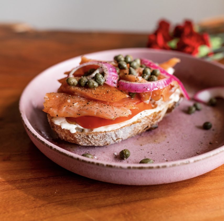 Tastefood smoked salmon and kale tartines