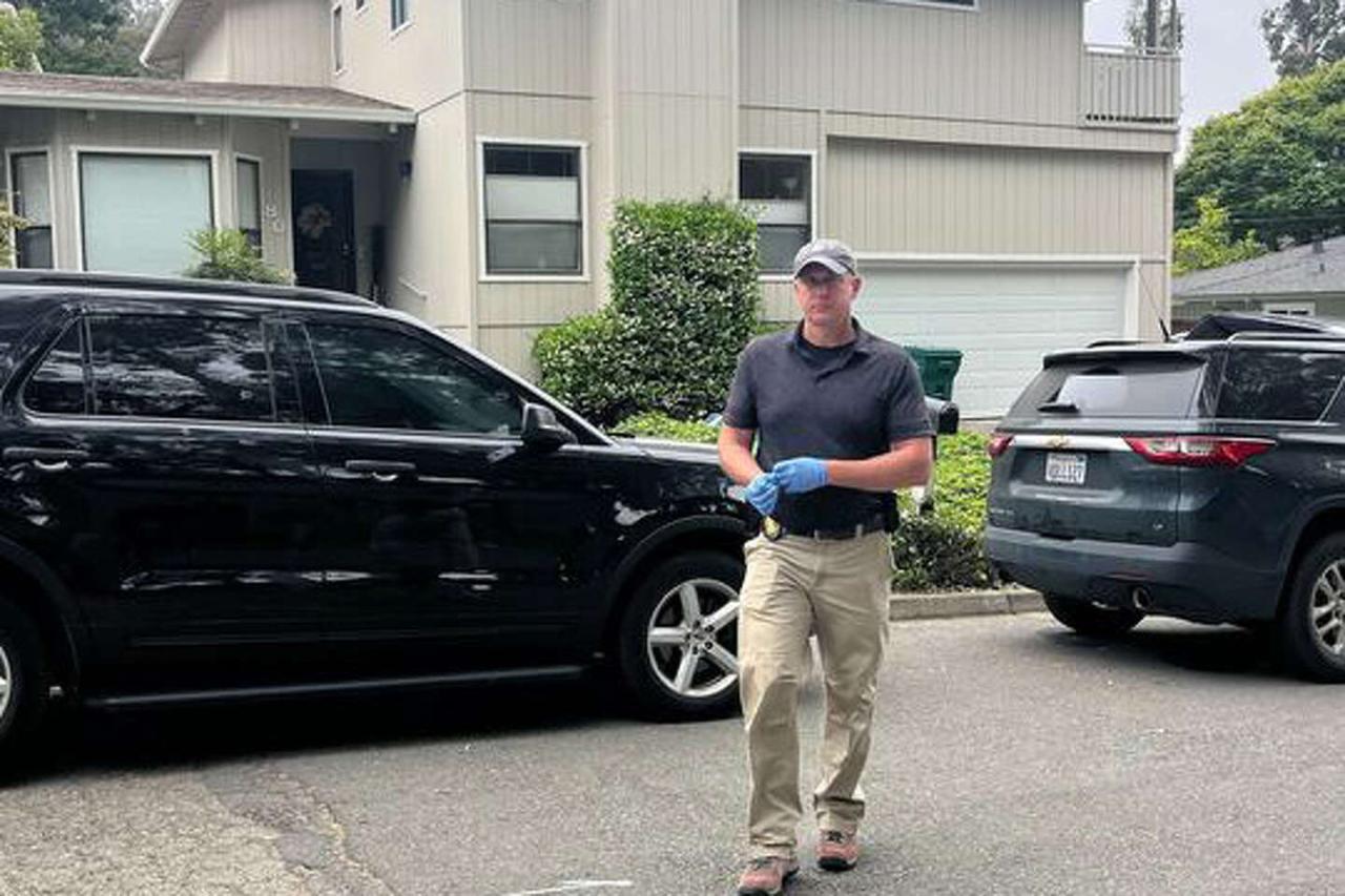 Fbi raids san leandro councilmans home