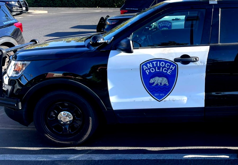 Wanted suspect runs across east bay highway during police chase