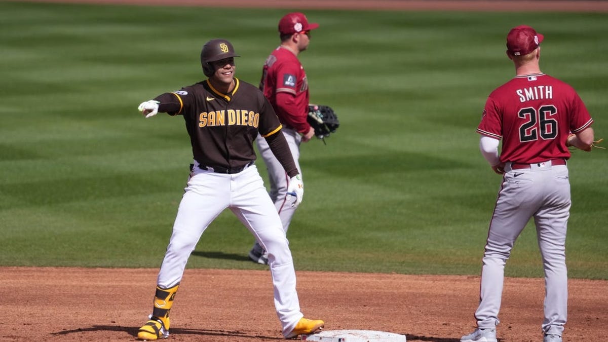Sf giants top prospect eldridge hits 450 homer in cactus league debut