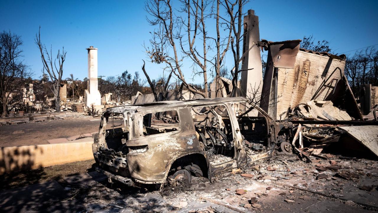Firefighters maintain progress on palisades eaton fire containment despite challenging winds
