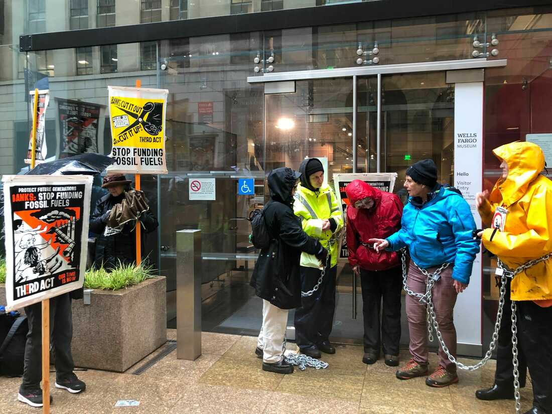 Fuels fossil protest financing celebrating victories Facing uphill battle to keep coal out of oakland activists make plea to private equity exec