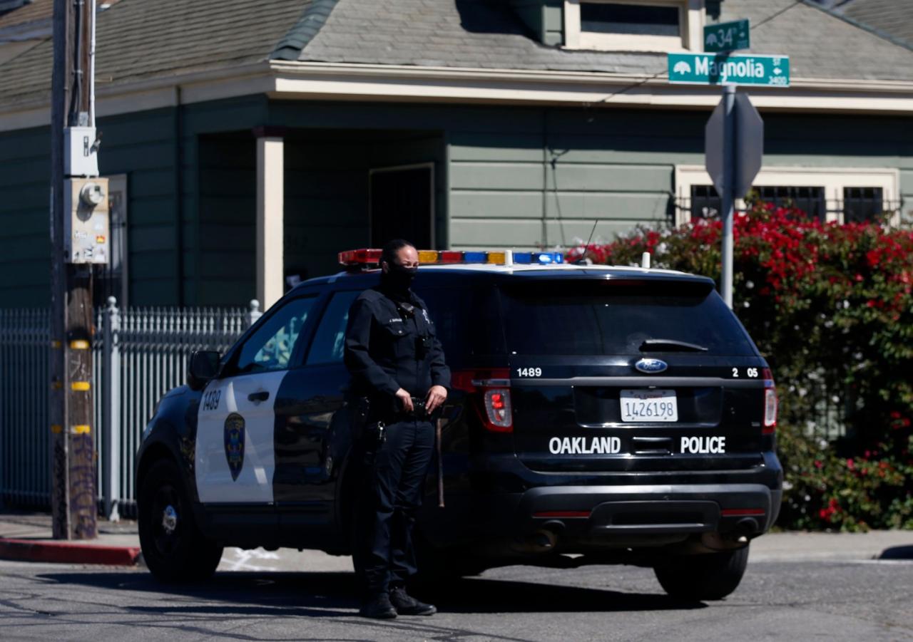 Suspects charged in oakland robbery involving deliberate fender bender