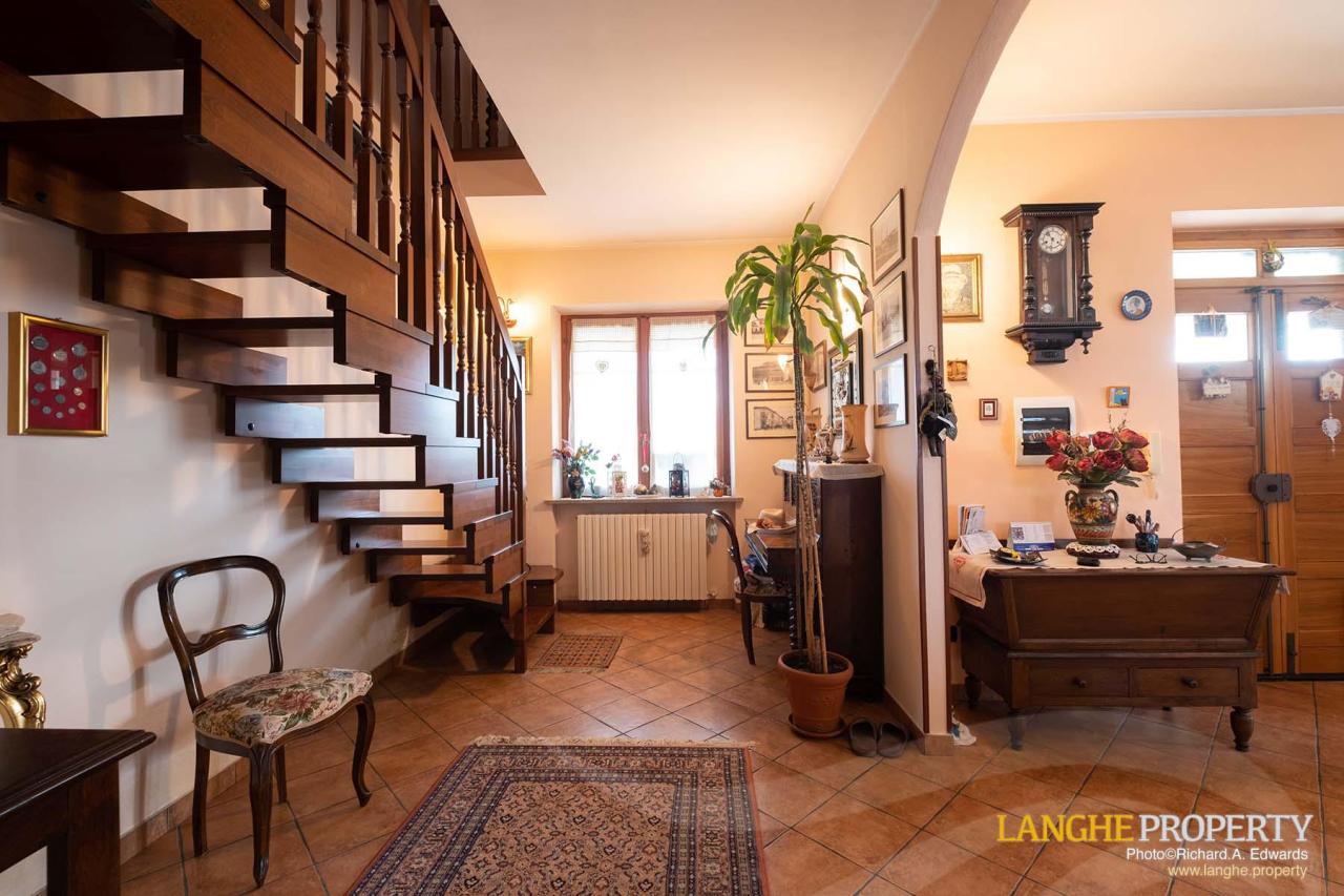 Detached house in piedmont sells for 2 8 million