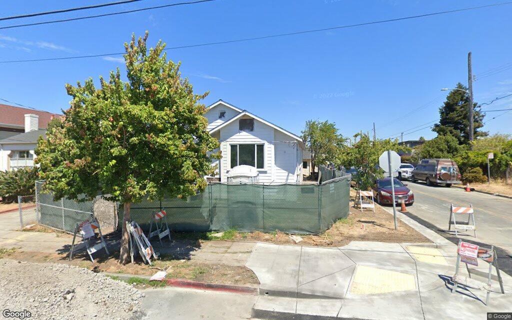 Three bedroom home sells in oakland for 1 6 million 3