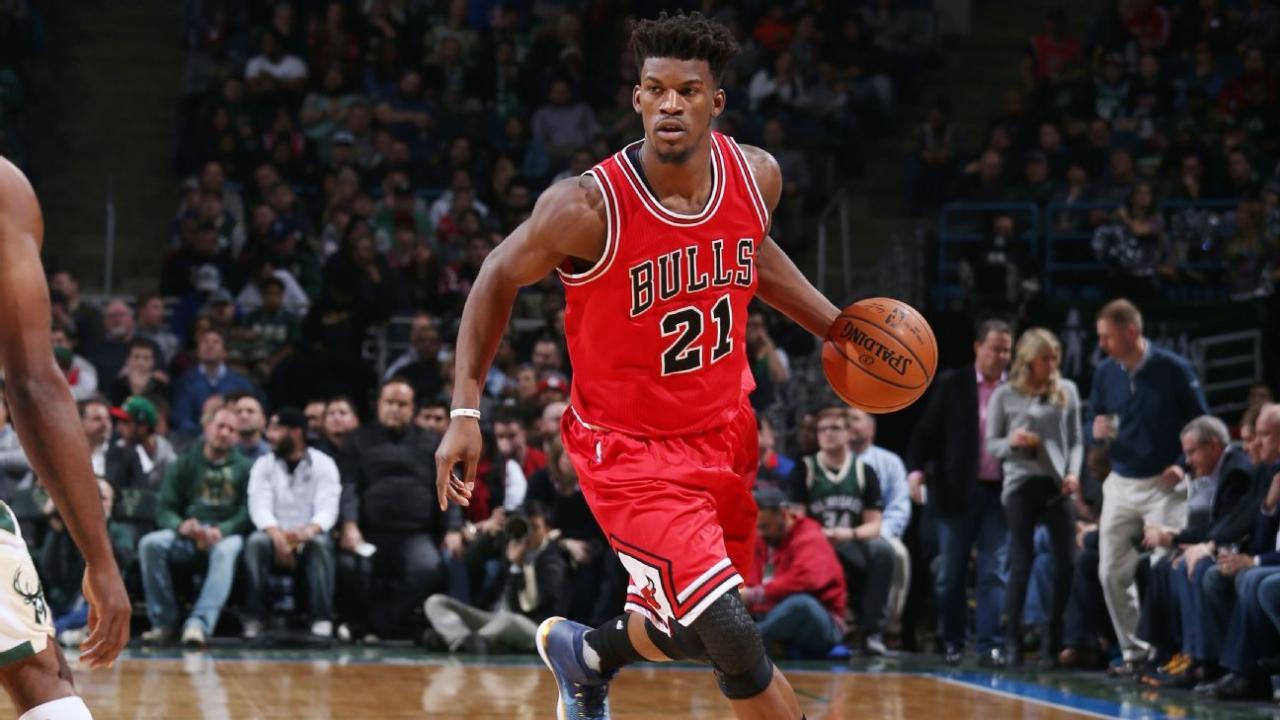 Jimmy butler chicago bulls upi pull shooting ot keeps win out los forward angeles staples randle scores julius lakers center