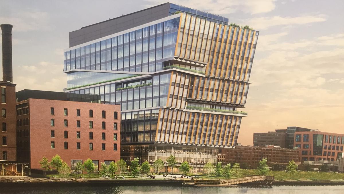 This alien like field of mirrors in the desert was once the future of solar energy its closing after just 11 years